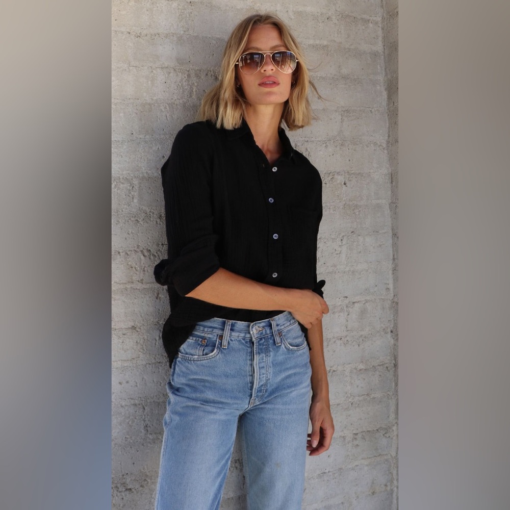 Fe'licite' Boyfriend Button Up Shirt Cayenne NWT Small (size 2)